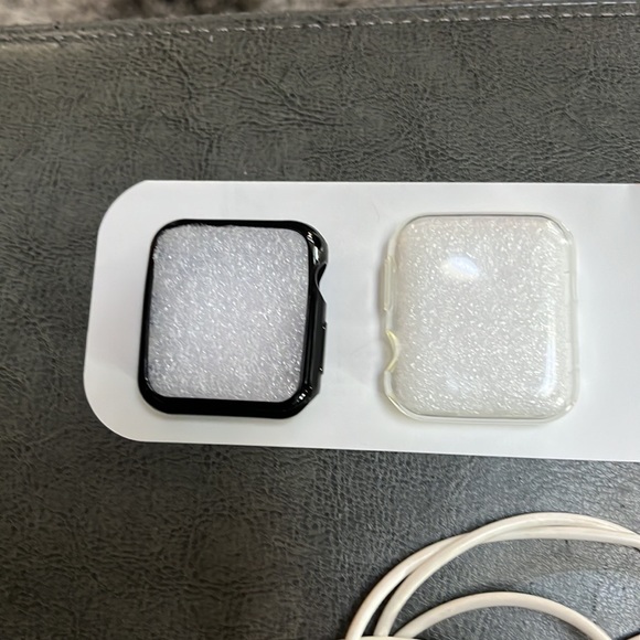 Apple Watch 3 with GPS + Cellular - Picture 2 of 9